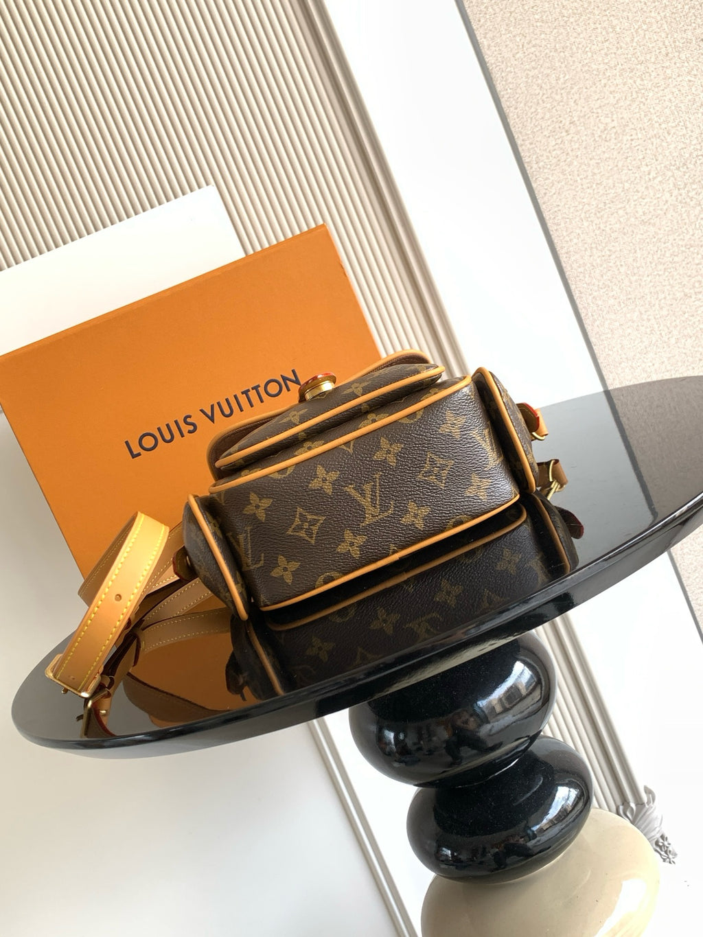 LV WOMENS BAG