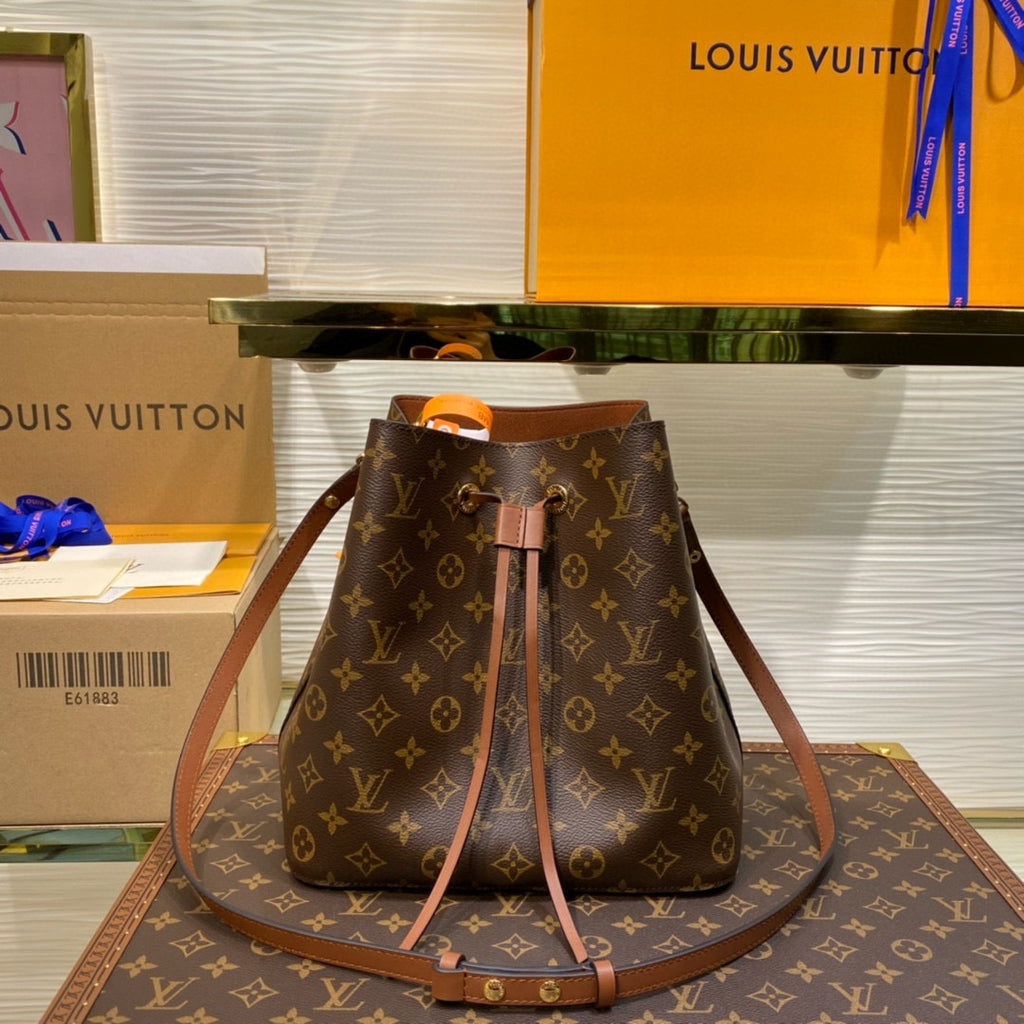 LV WOMENS BAG