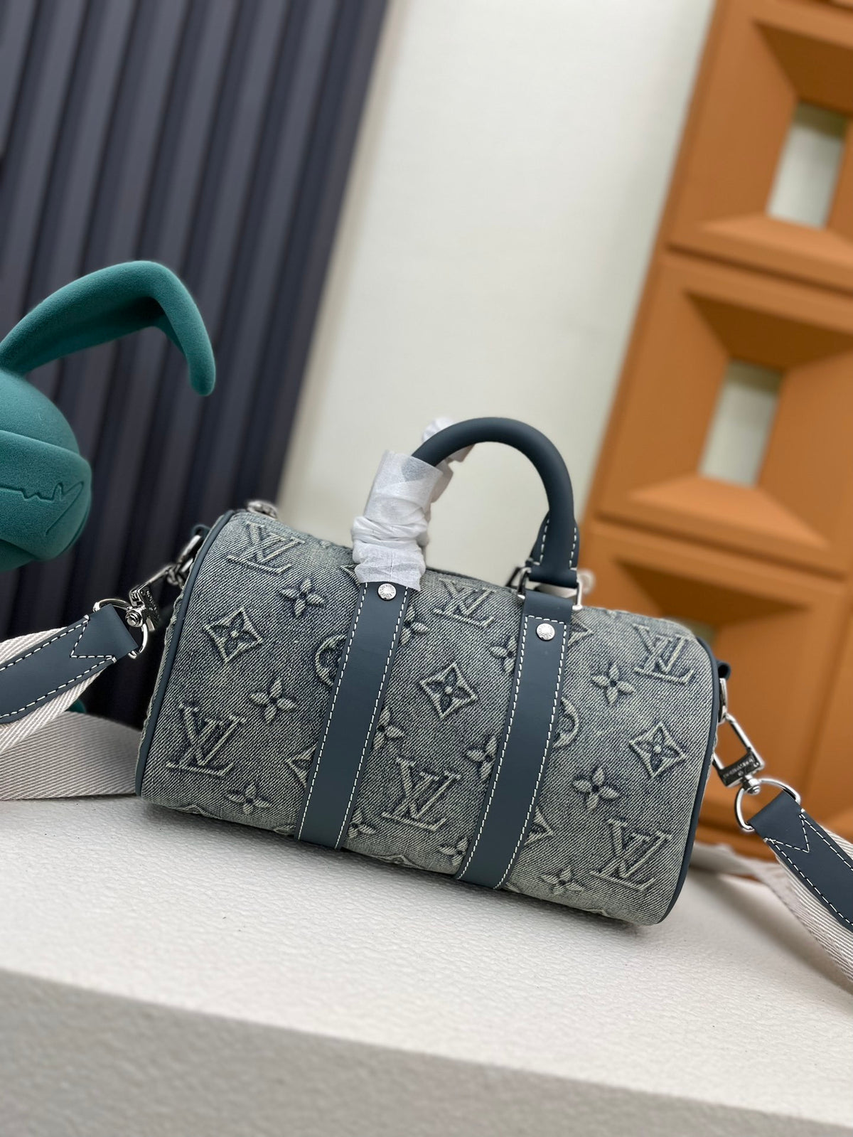 LV WOMENS BAG