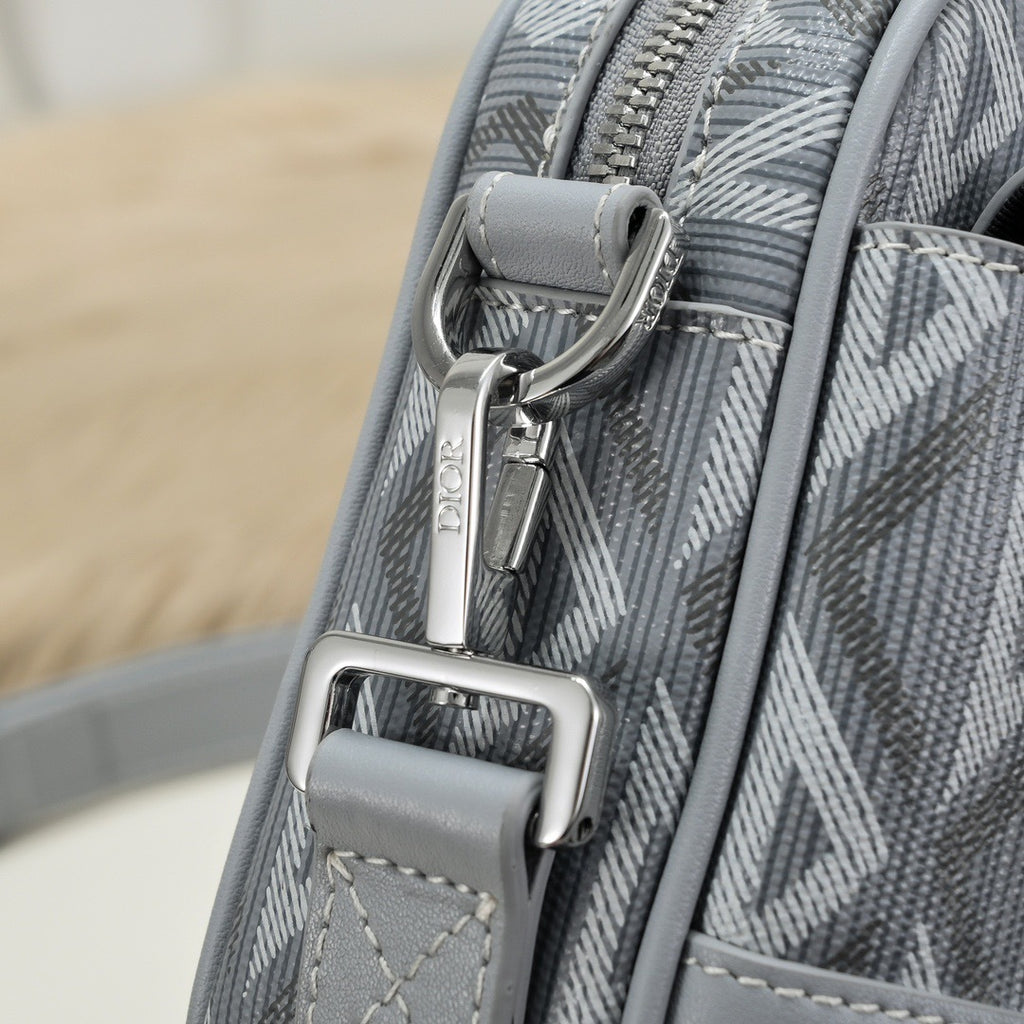 DIOR MESSENGER BAG