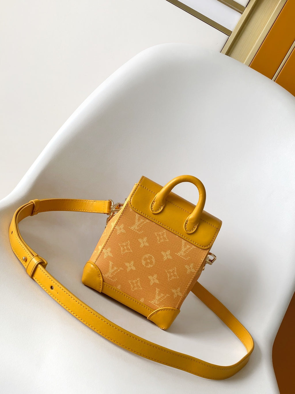 LV WOMENS BAG