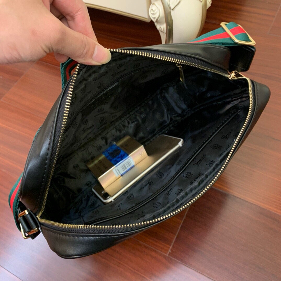 GUCCI MESSENGER BAG