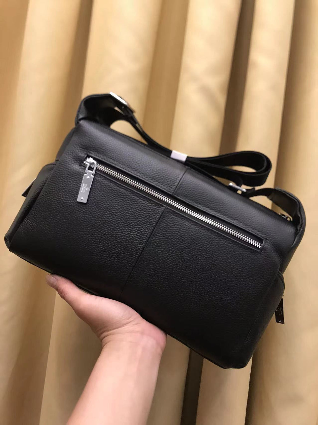 GUCCI MESSENGER BAG