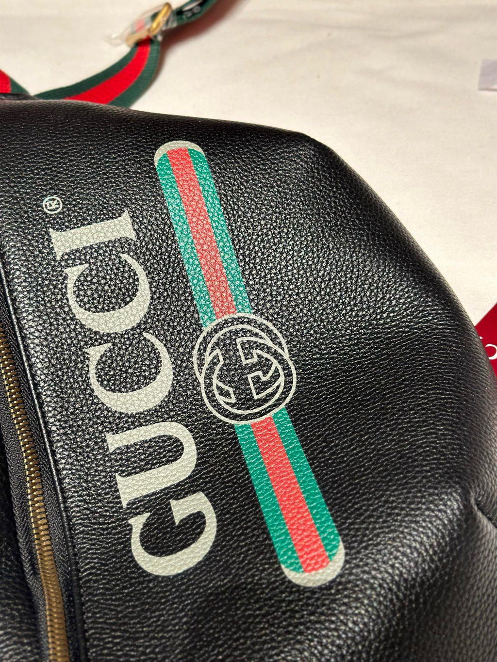 GUCCI MESSENGER BAG