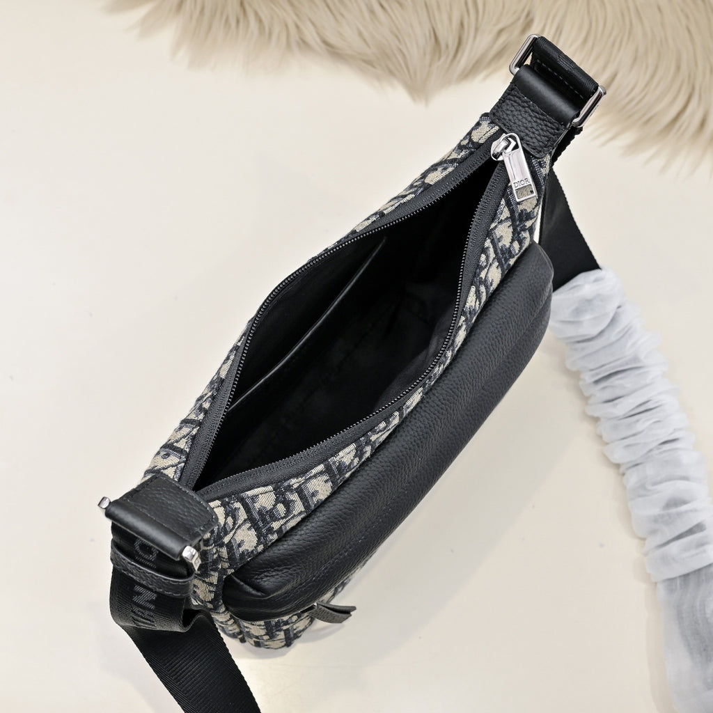 DIOR MESSENGER BAG
