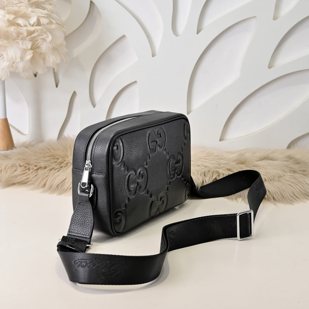 GUCCI MESSENGER BAG