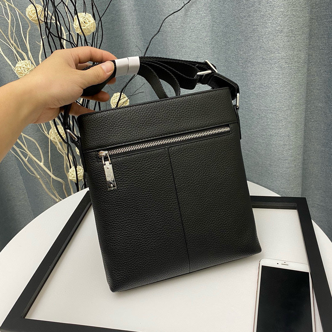 GUCCI MESSENGER BAG