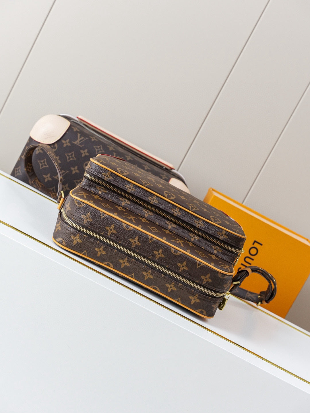 LV WOMENS BAG