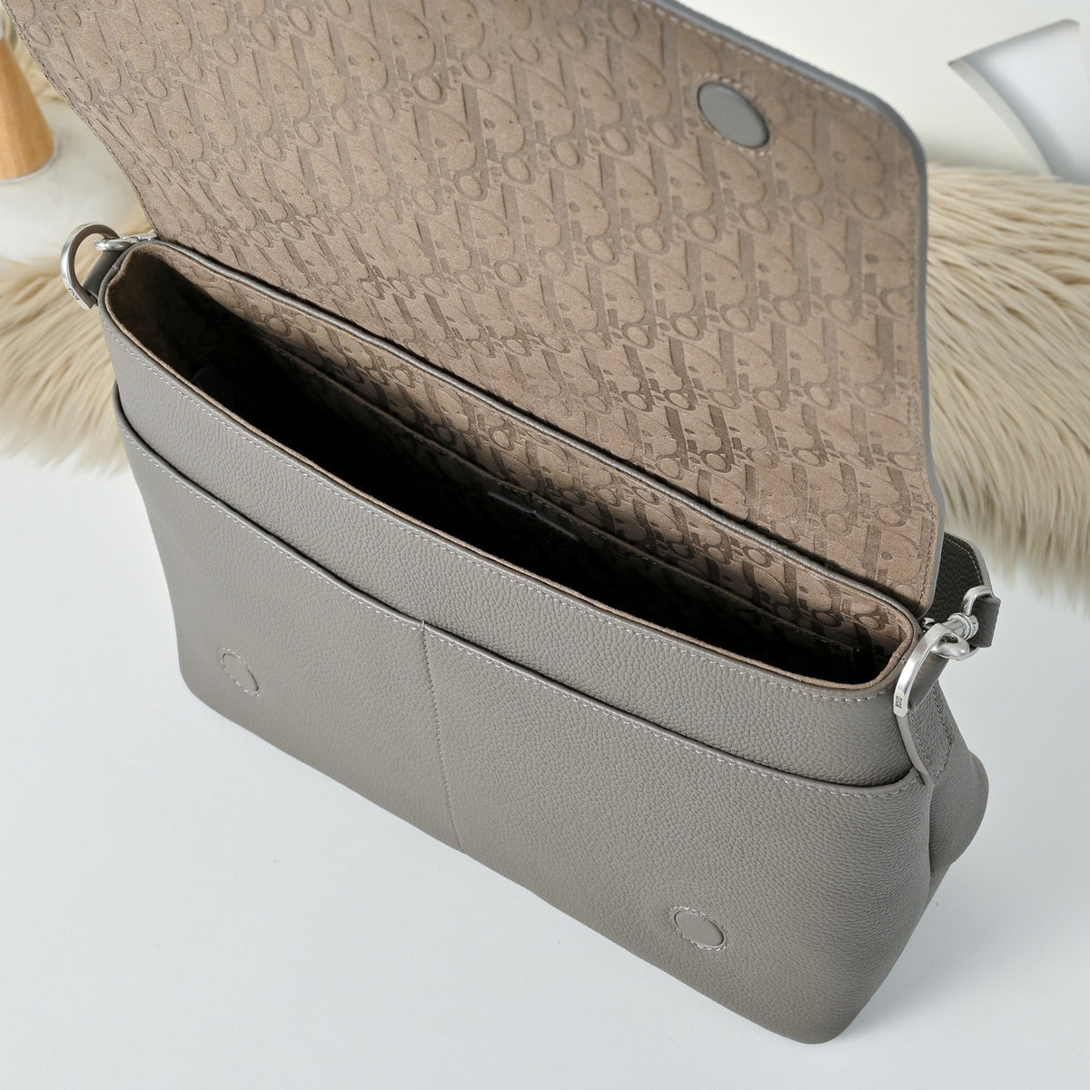 DIOR MESSENGER BAG
