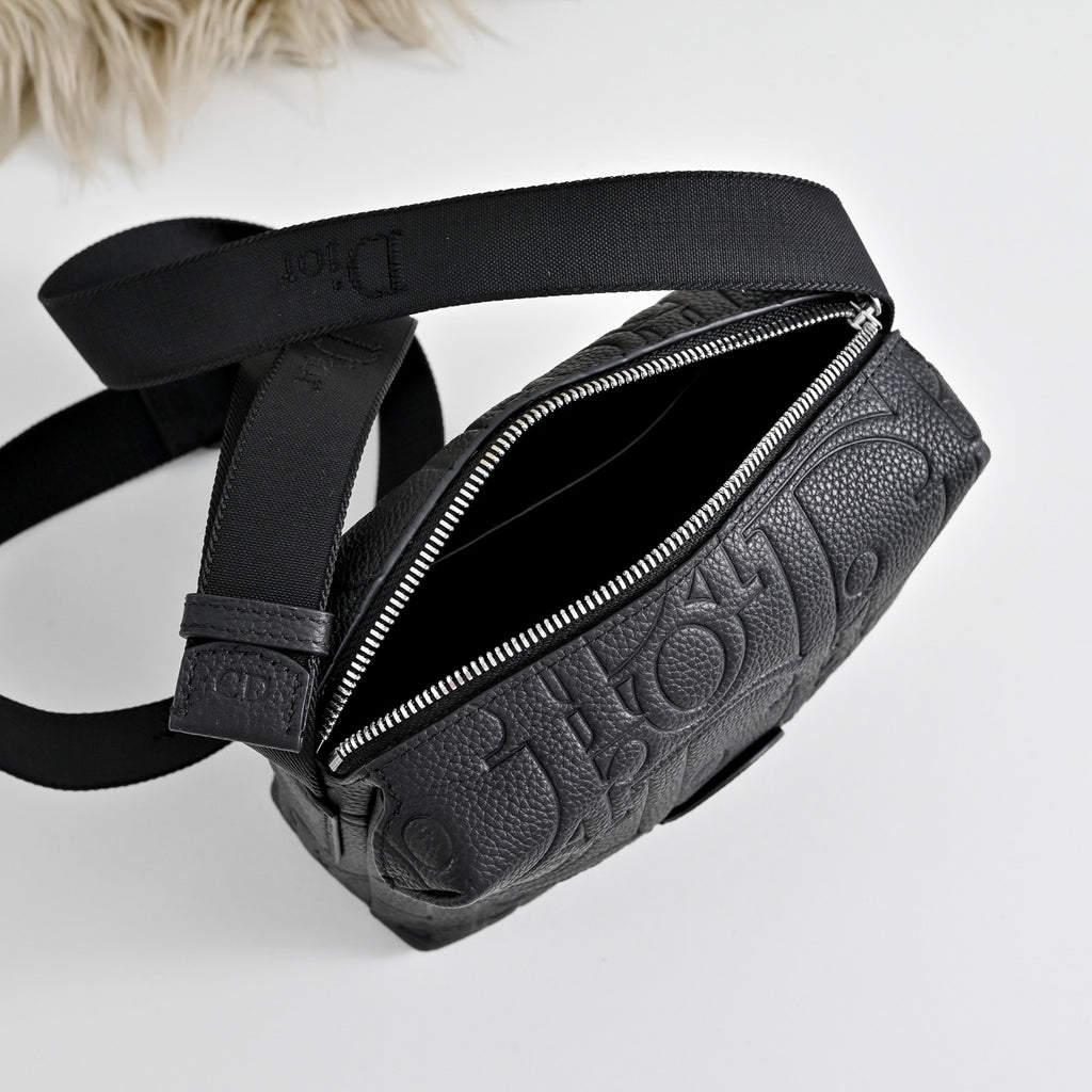 DIOR MESSENGER BAG
