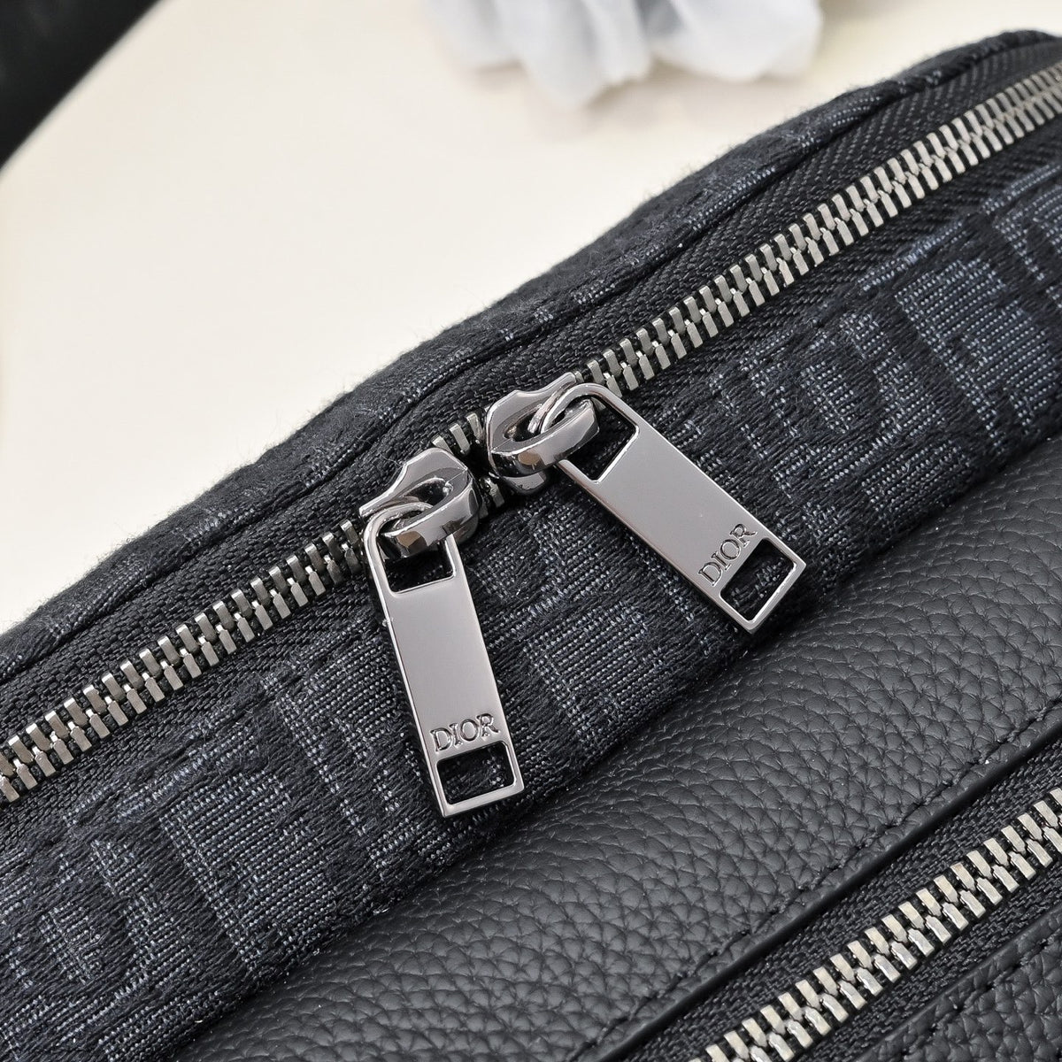 DIOR MESSENGER BAG