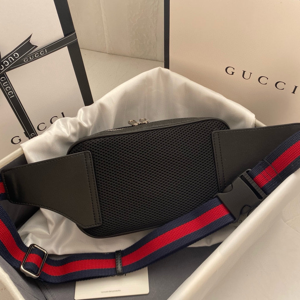 GUCCI MESSENGER BAG
