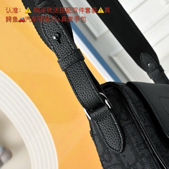 DIOR MESSENGER BAG