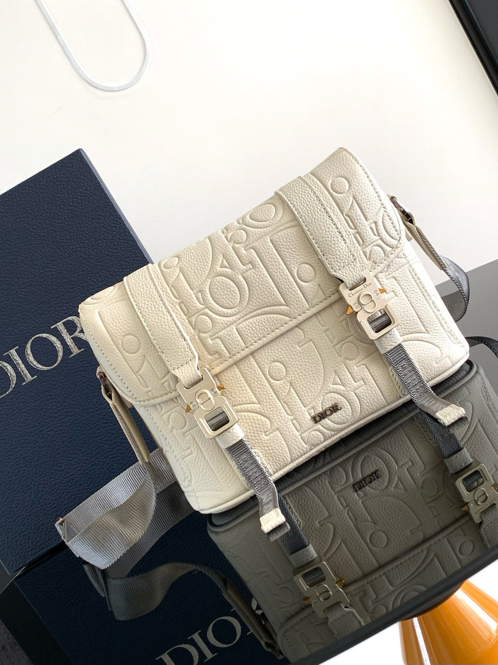 DIOR MESSENGER BAG