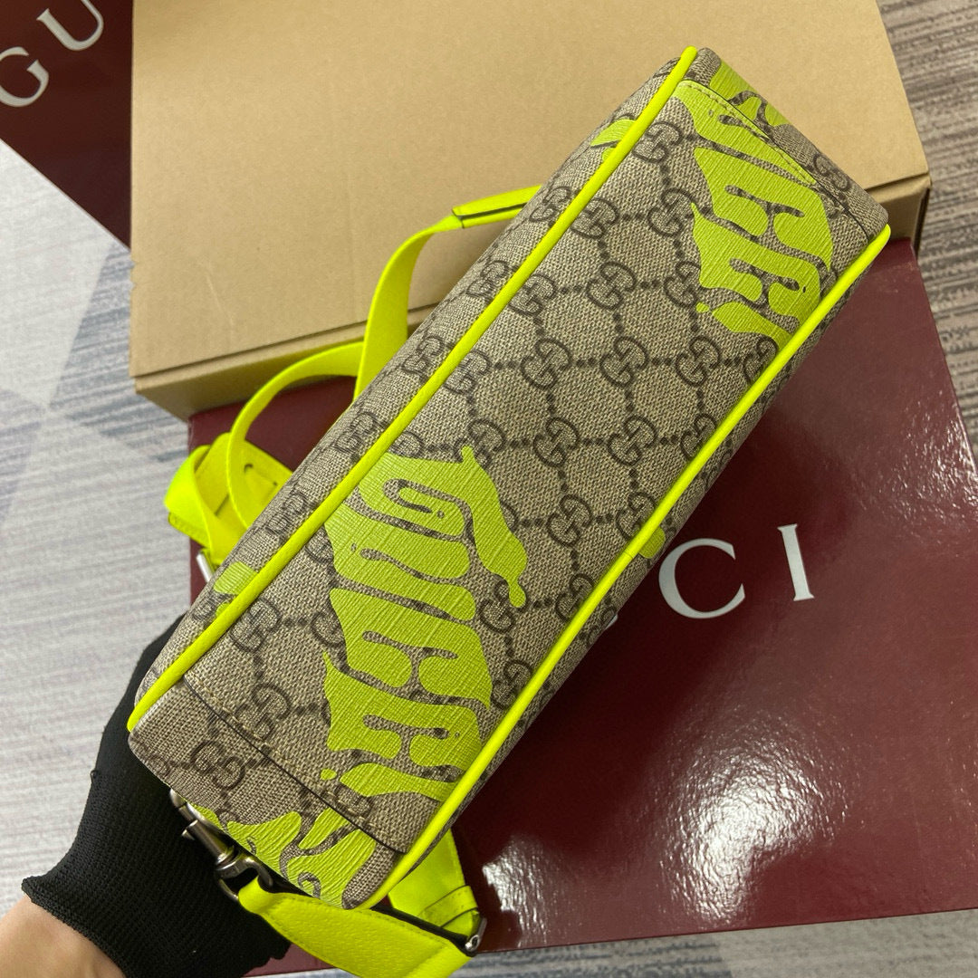 GUCCI MESSENGER BAG