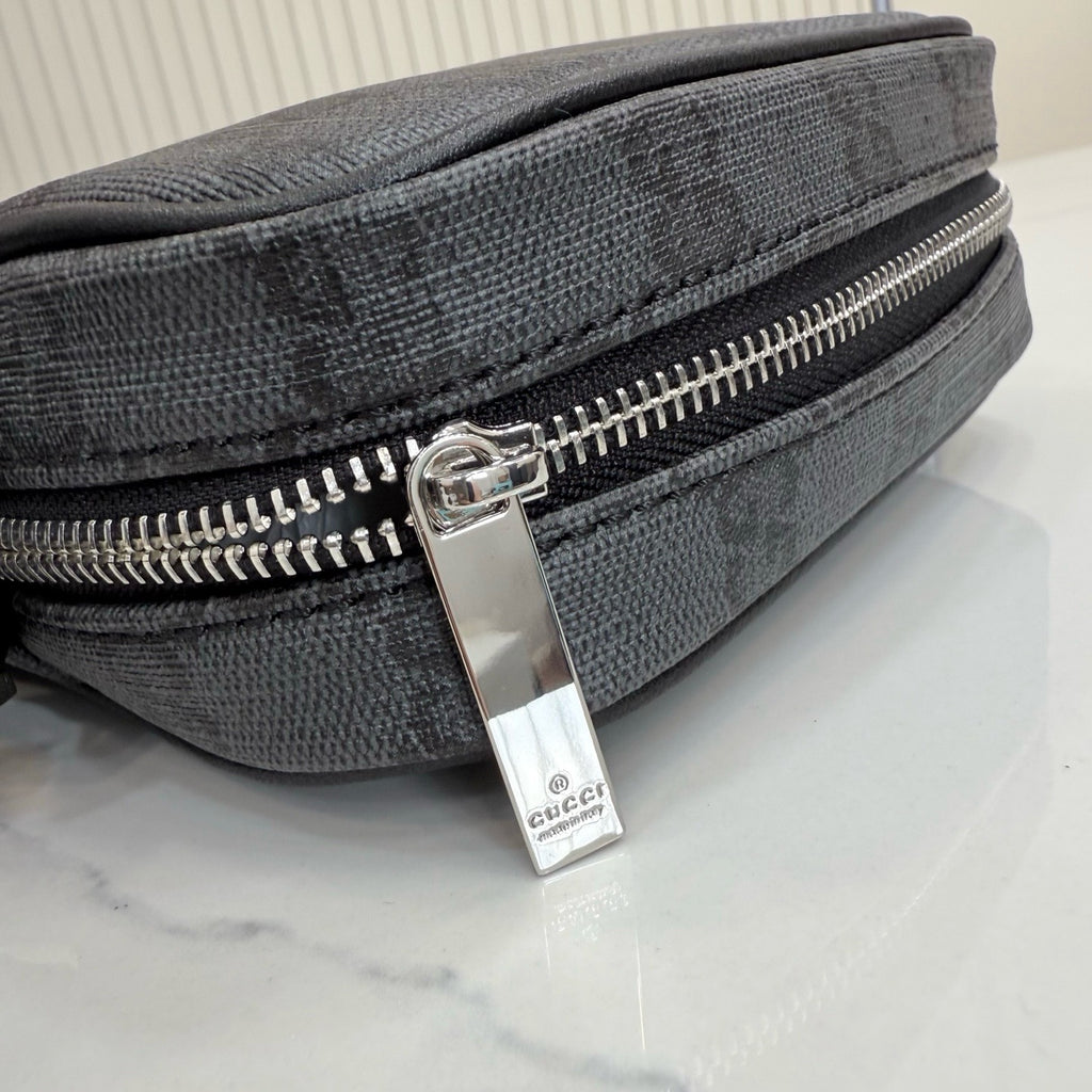 GUCCI MESSENGER BAG