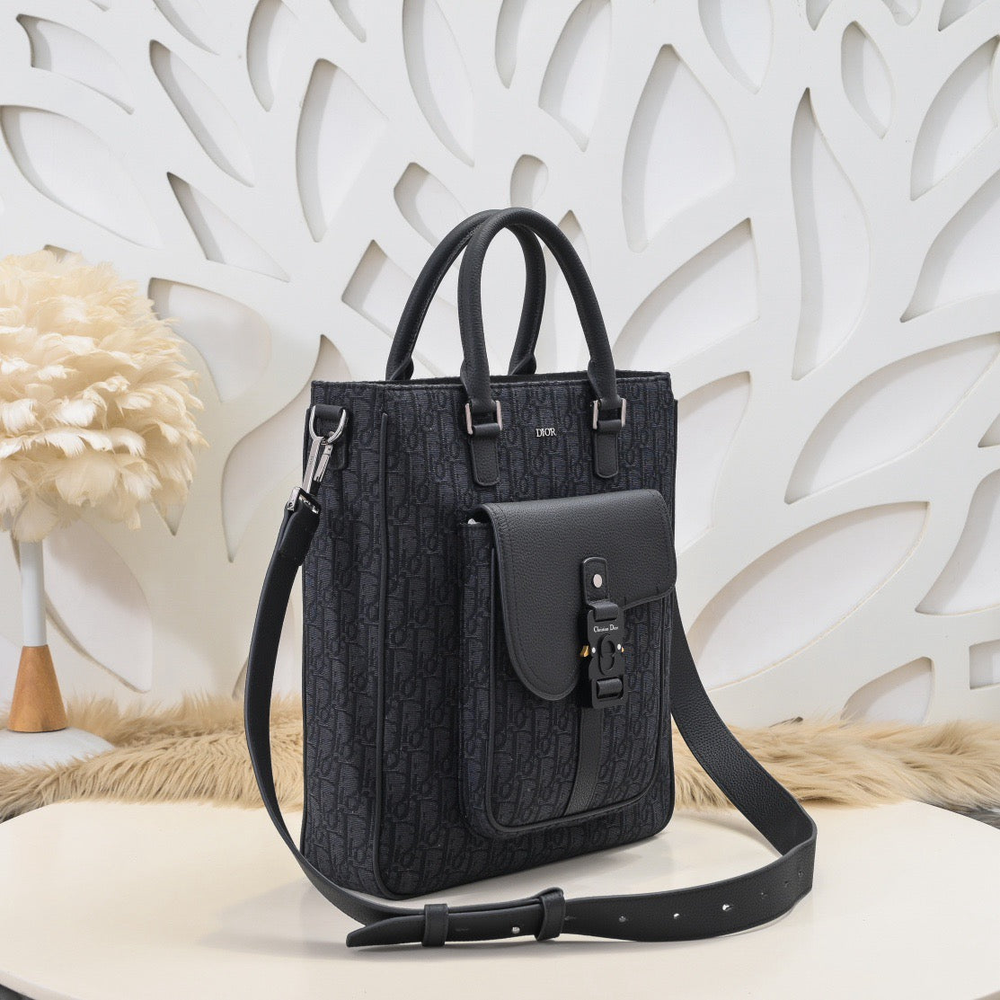 DIOR MESSENGER BAG