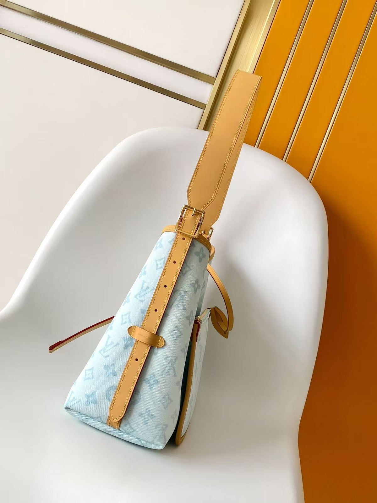 LV WOMENS BAG