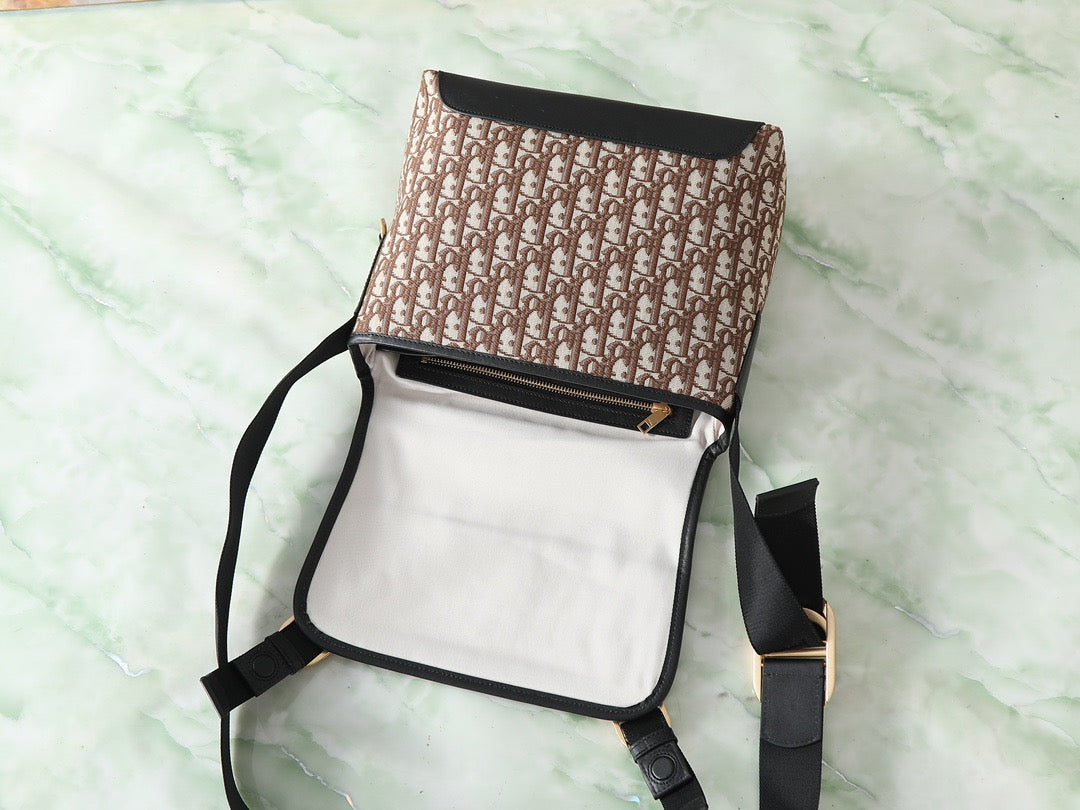 DIOR MESSENGER BAG