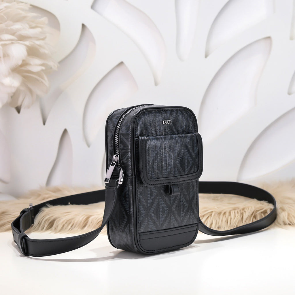 DIOR MESSENGER BAG