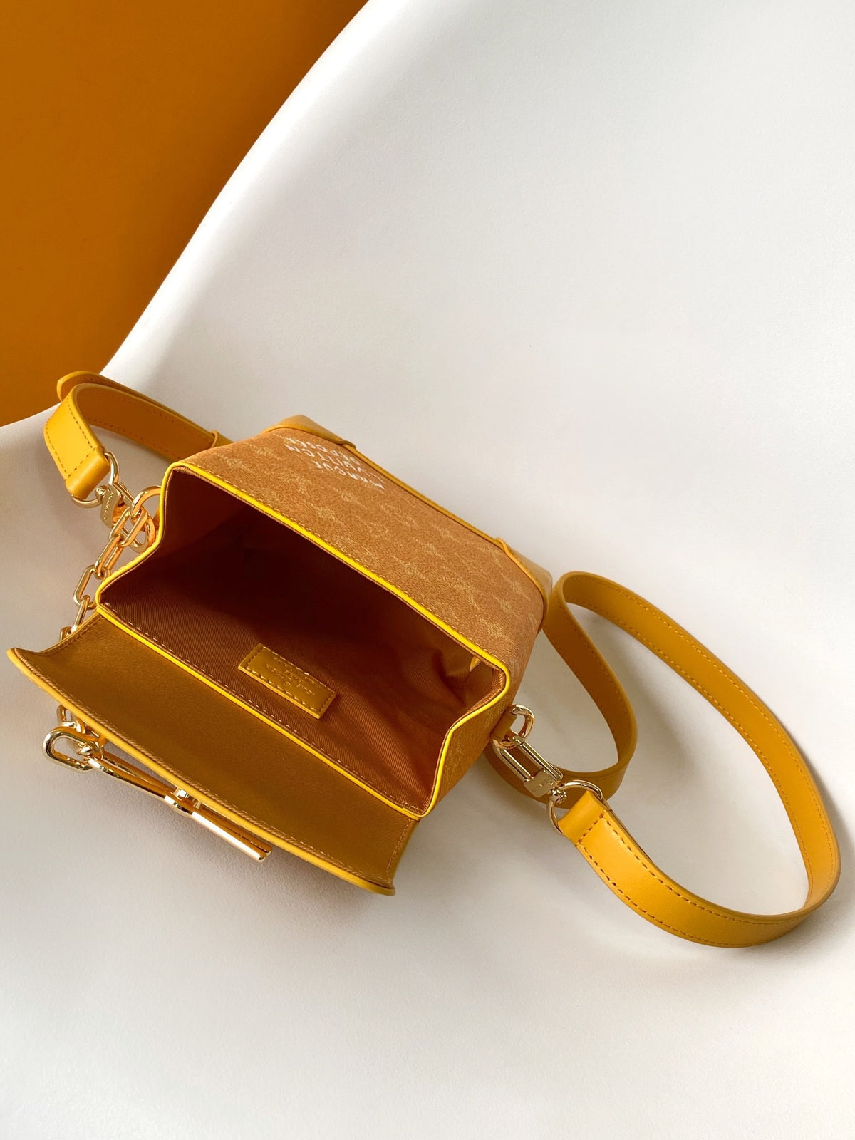 LV WOMENS BAG
