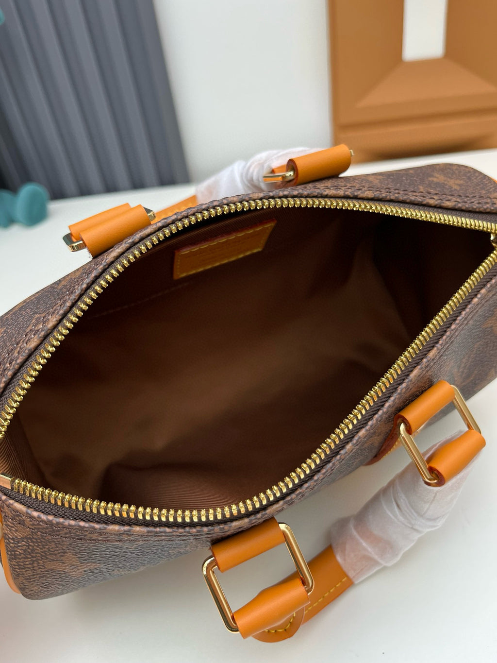 LV WOMENS BAG