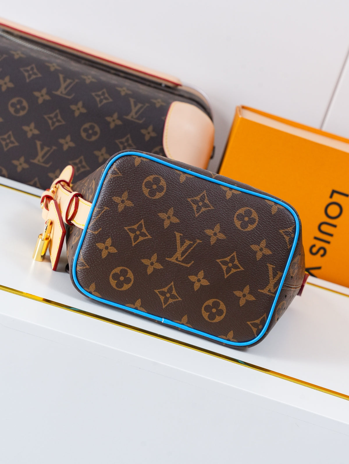 LV WOMENS BAG