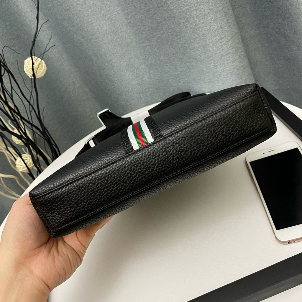 GUCCI MESSENGER BAG