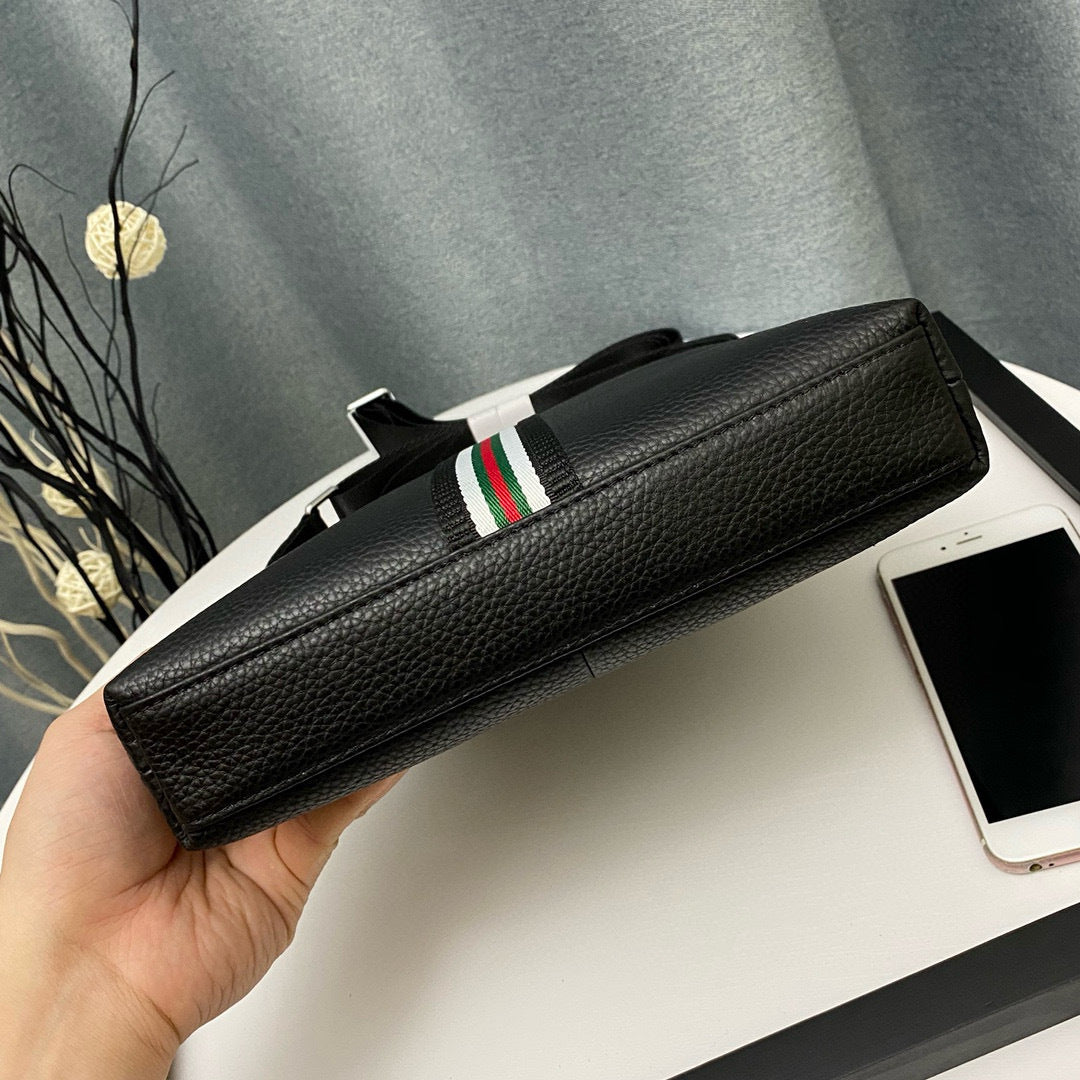 GUCCI MESSENGER BAG