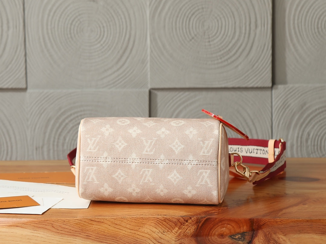 LV WOMENS BAG