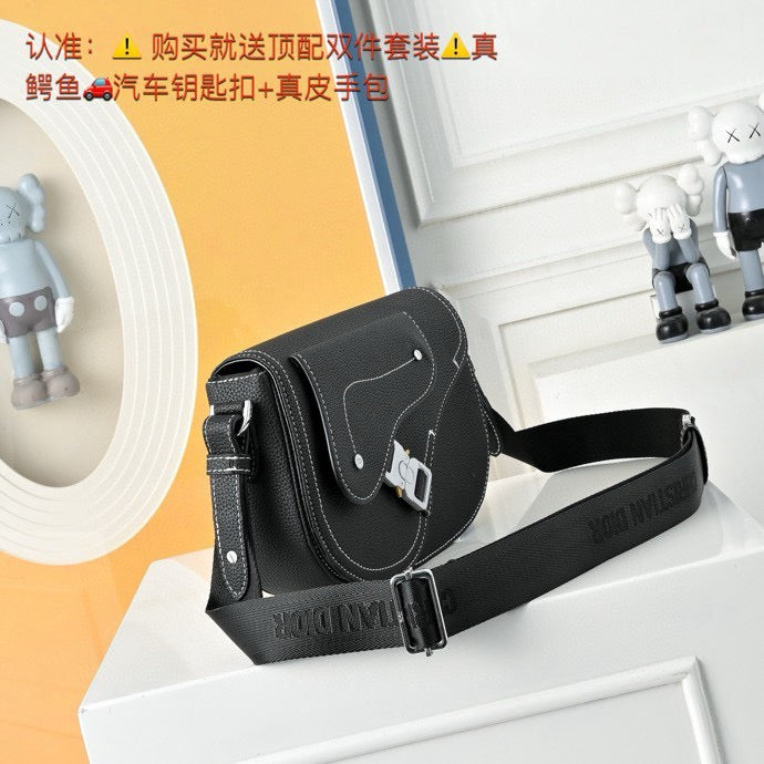 DIOR MESSENGER BAG