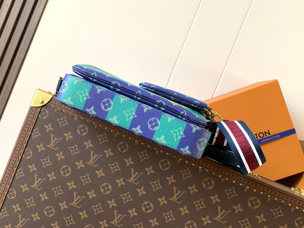 LV MESSENGER BAG