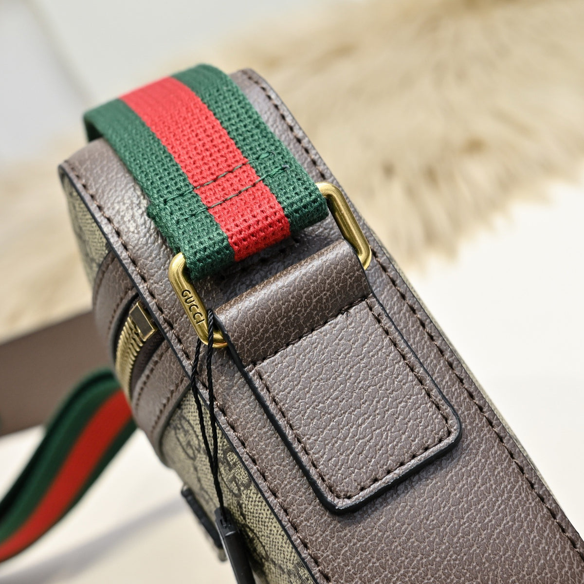 GUCCI MESSENGER BAG