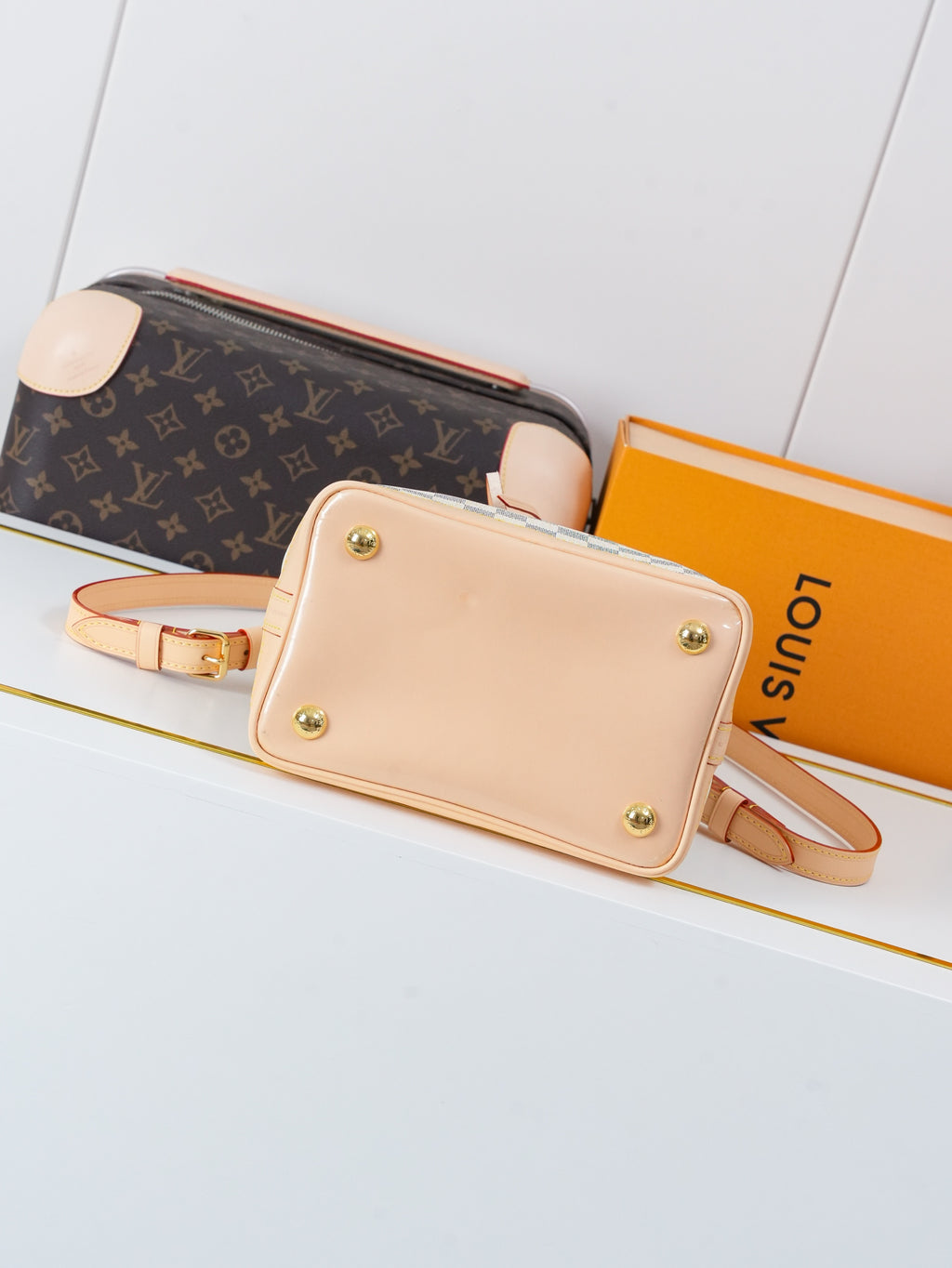 LV WOMENS BAG