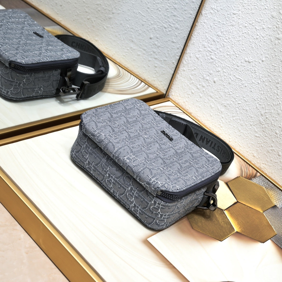 DIOR MESSENGER BAG