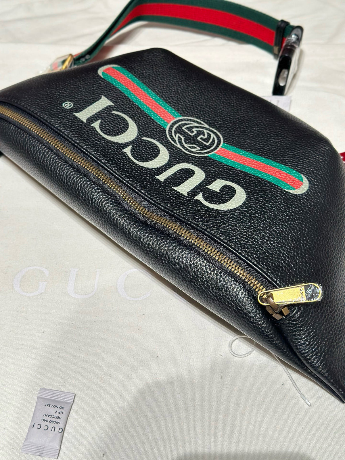 GUCCI MESSENGER BAG