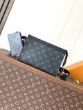 LV MESSENGER BAG