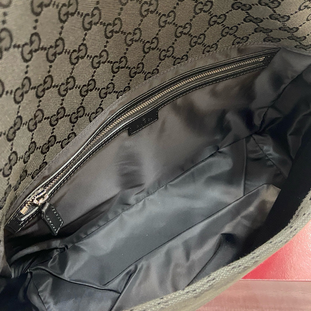 GUCCI MESSENGER BAG