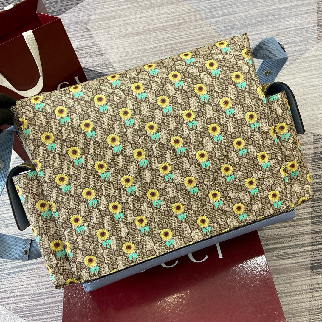 GUCCI MESSENGER BAG