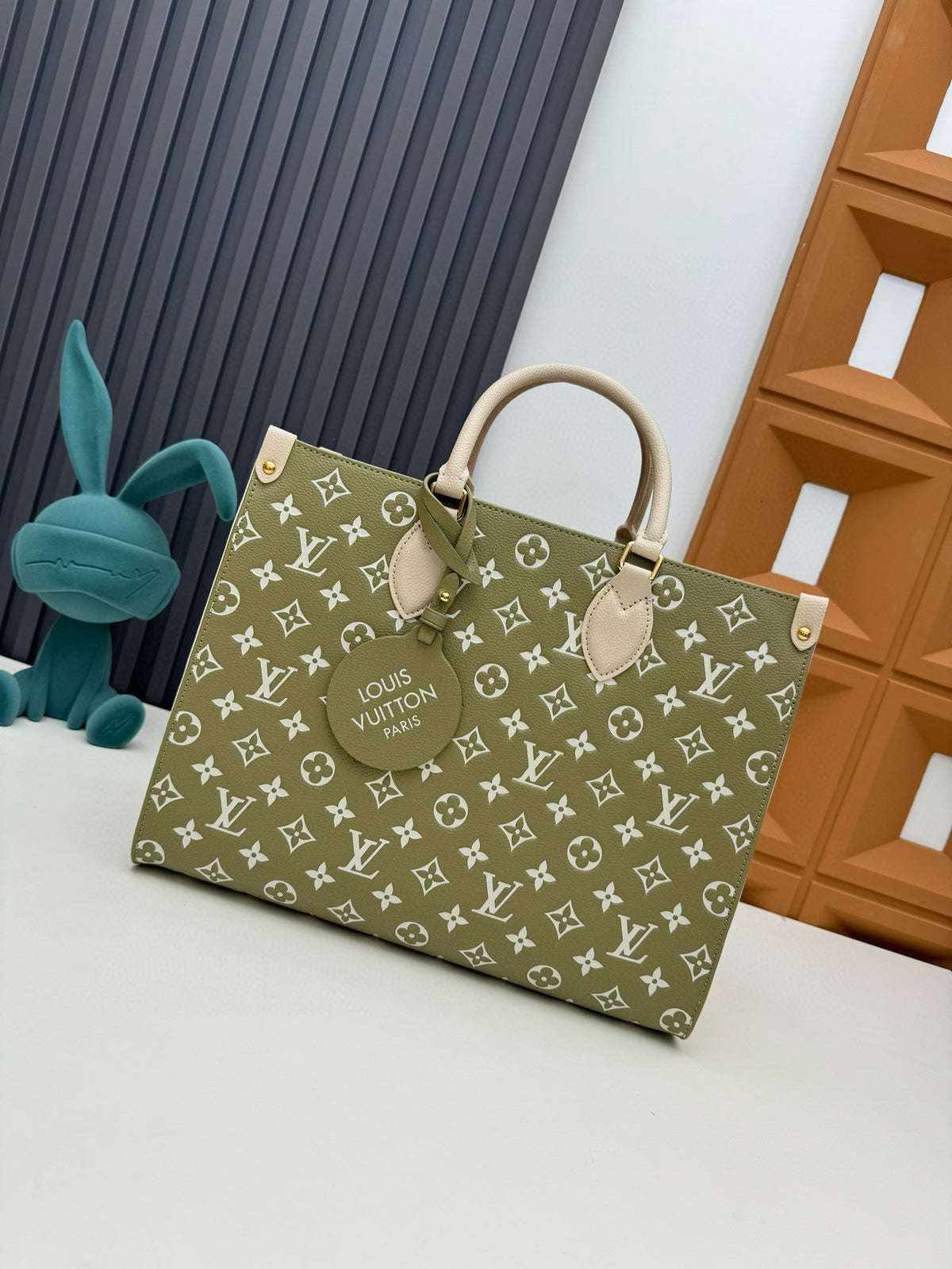 LV WOMENS BAG