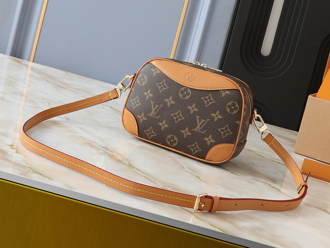LV WOMENS BAG