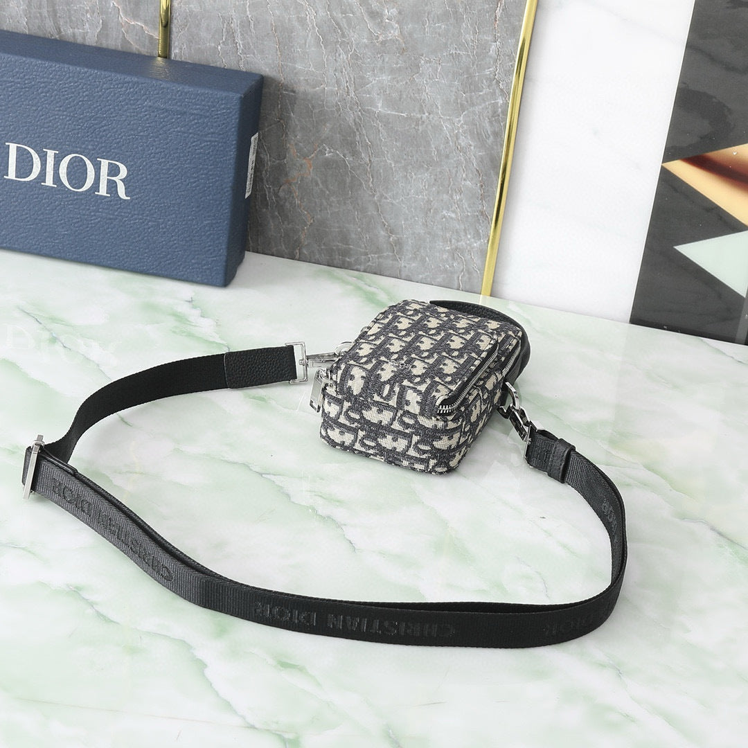 DIOR MESSENGER BAG