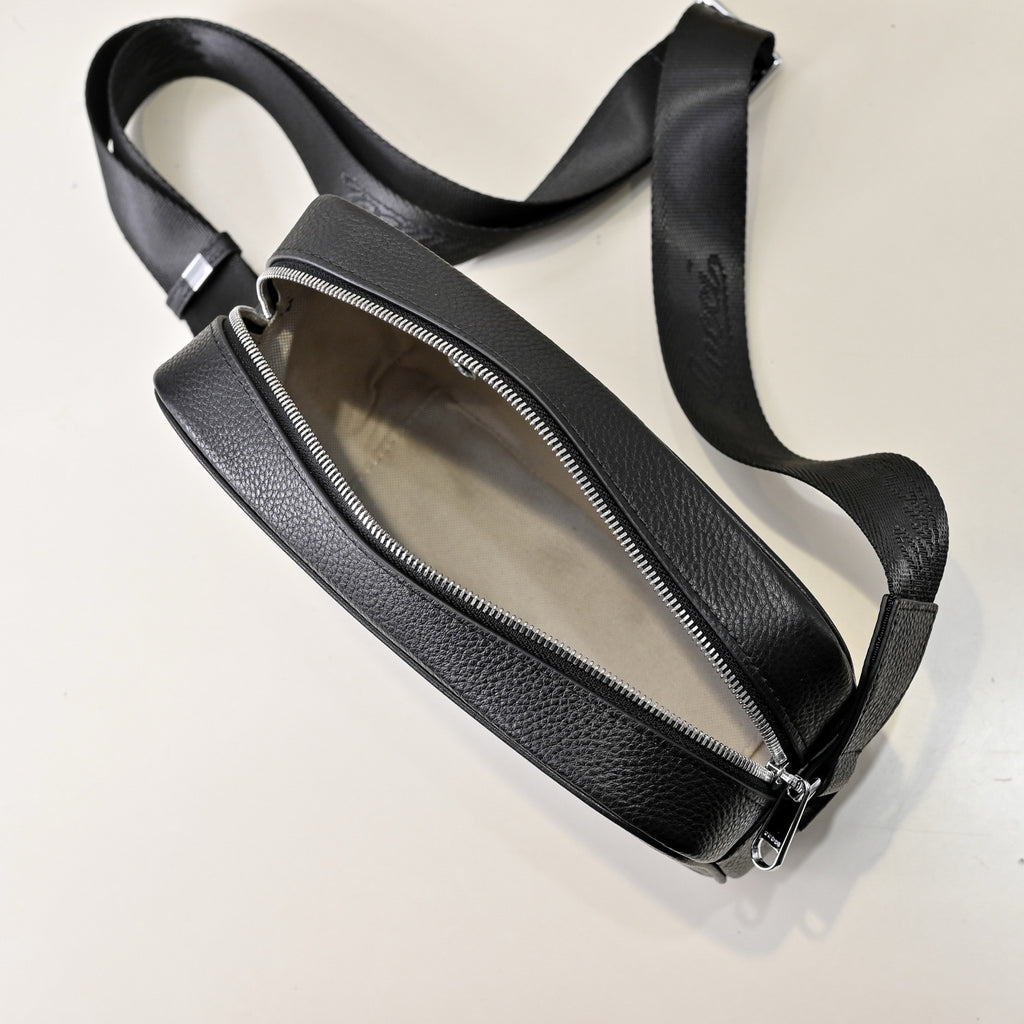 GUCCI MESSENGER BAG