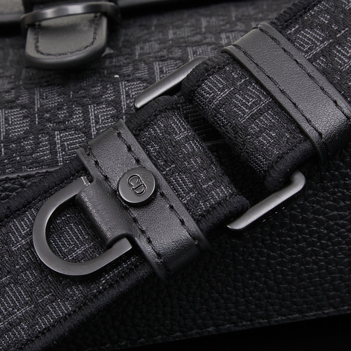 DIOR MESSENGER BAG