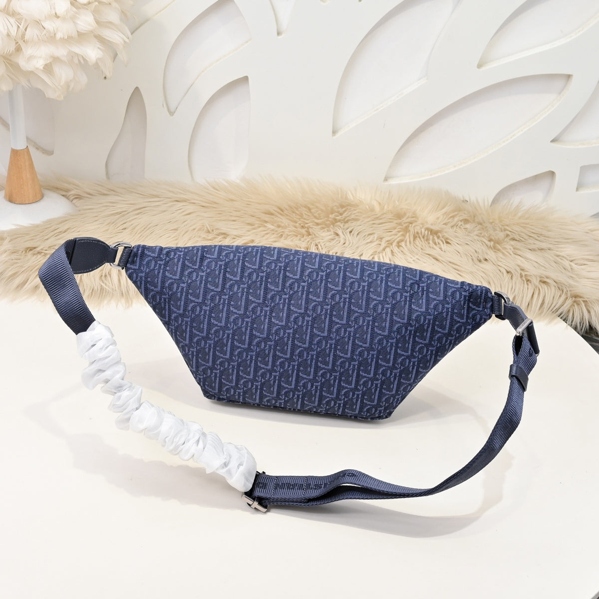 DIOR MESSENGER BAG