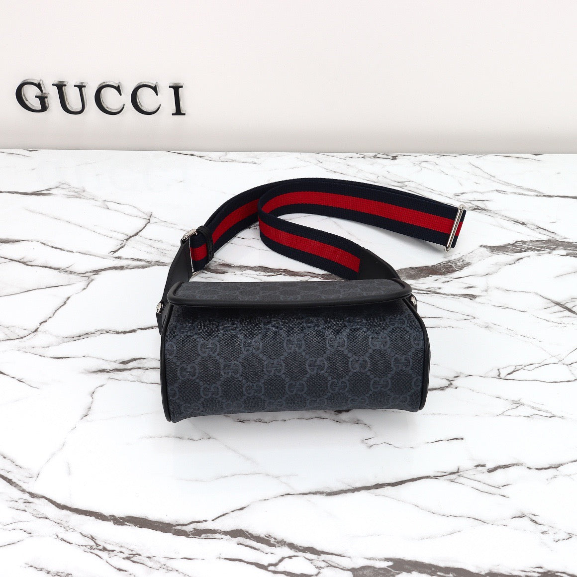 GUCCI MESSENGER BAG