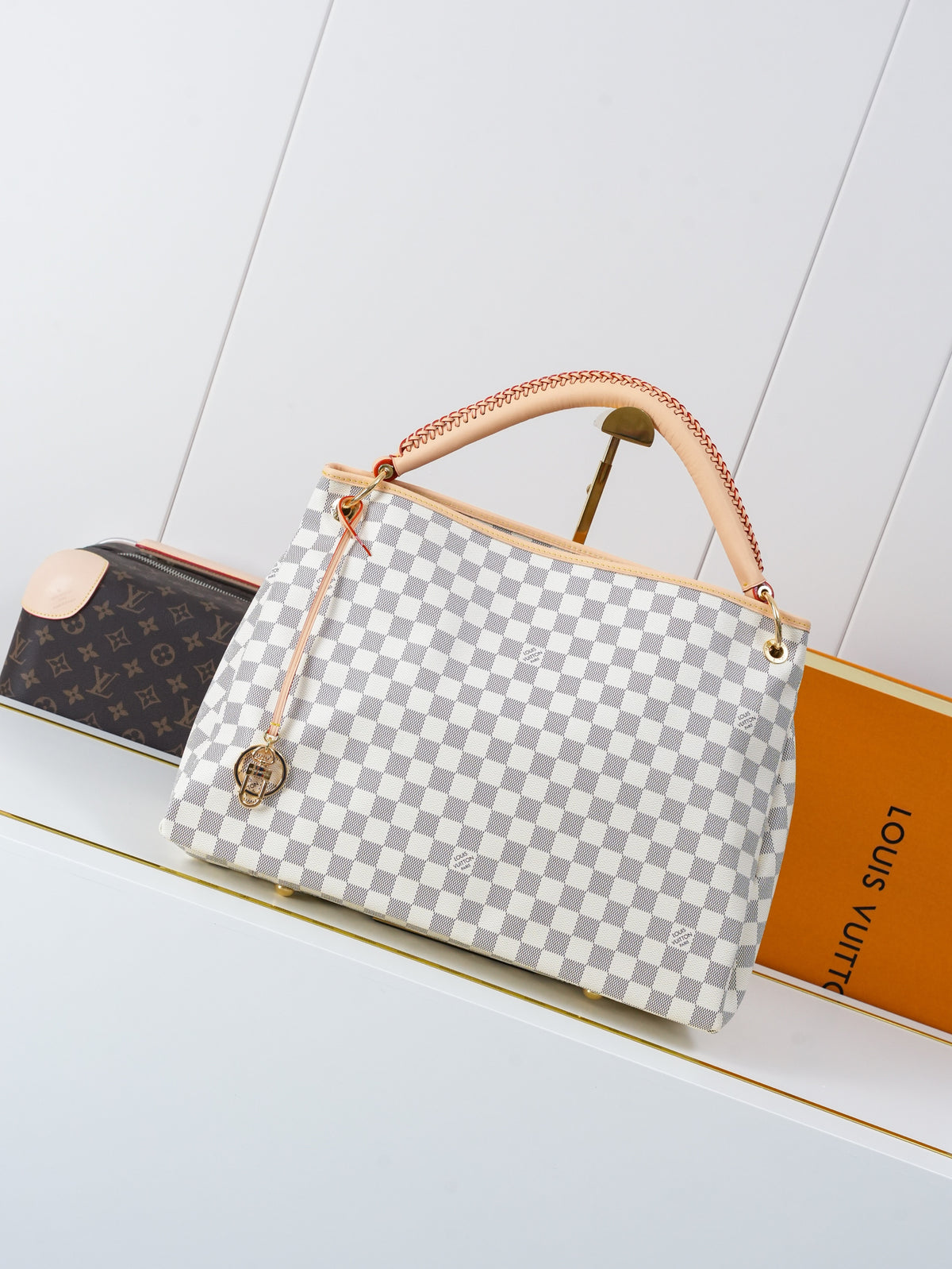 LV WOMENS BAG