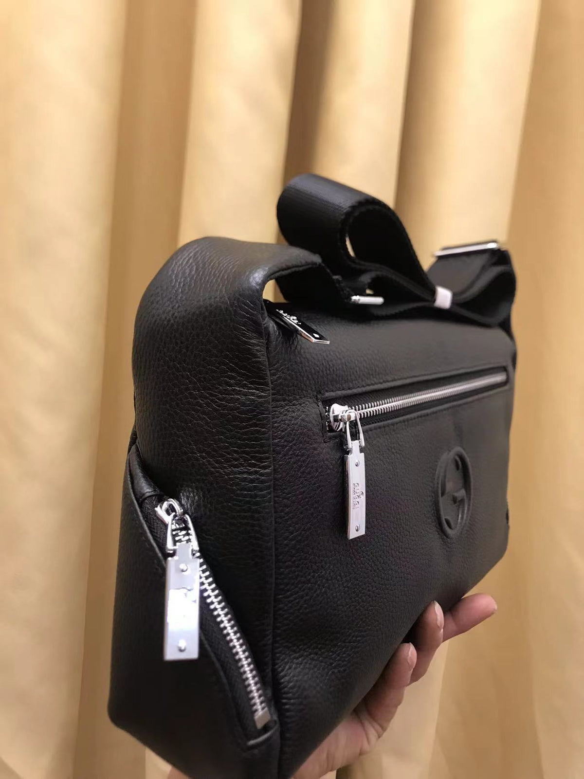 GUCCI MESSENGER BAG