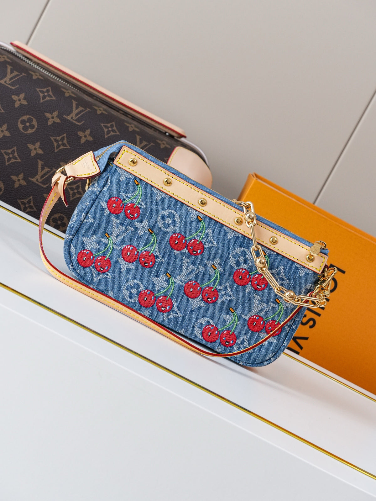 LV WOMENS BAG
