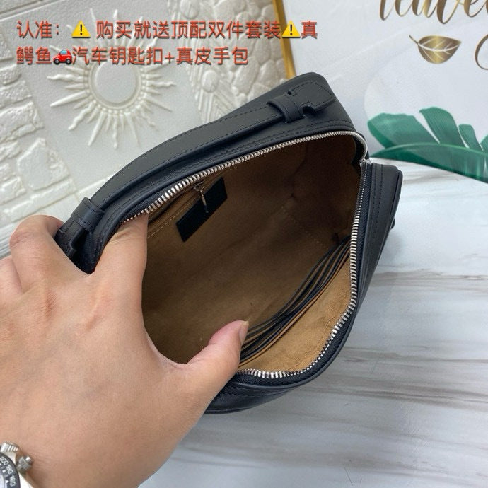 GUCCI MESSENGER BAG
